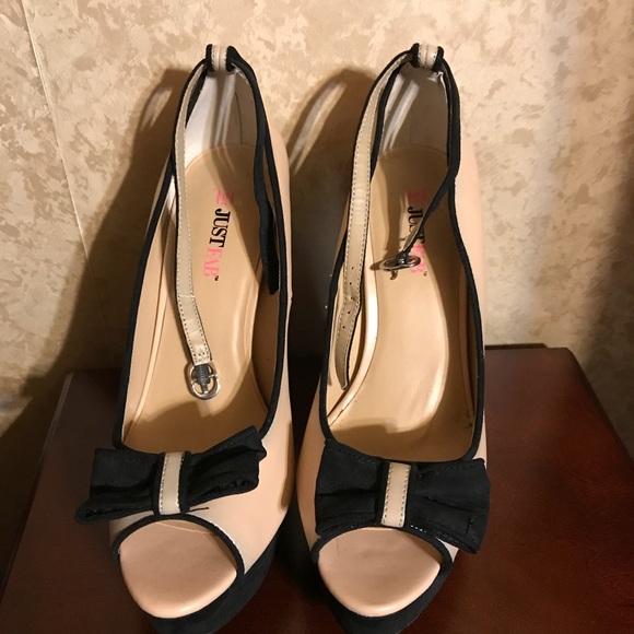 Shoes - Picture 2 of 5